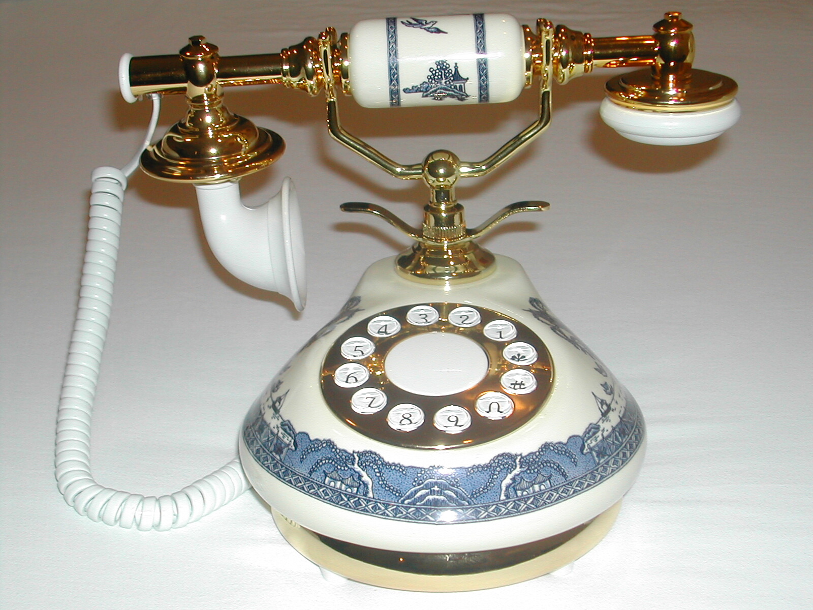 Заказ старых телефонов